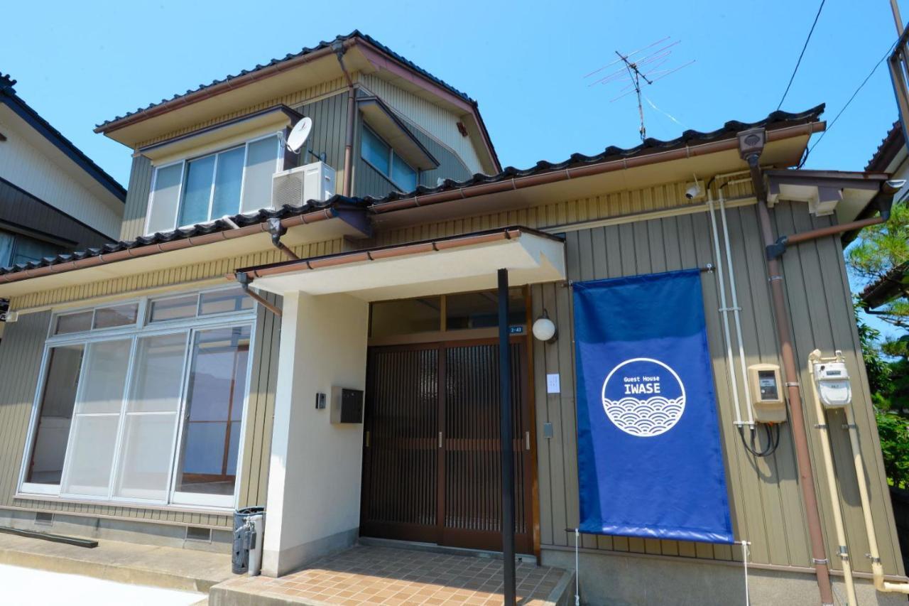 Guesthouse Iwase Toyama Station Exterior foto