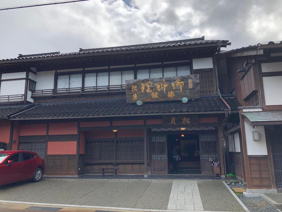 Guesthouse Iwase Toyama Station Exterior foto
